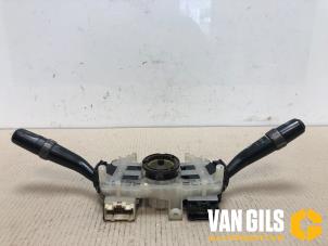 Gebruikte Combischakelaar Stuurkolom Lexus IS (E2) 200 2.0 24V Prijs € 50,00 Margeregeling aangeboden door Van Gils Automotive