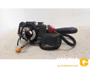 Gebruikte Licht + Raw Schakelaar Renault Kangoo Prijs € 50,00 Margeregeling aangeboden door Van Gils Automotive