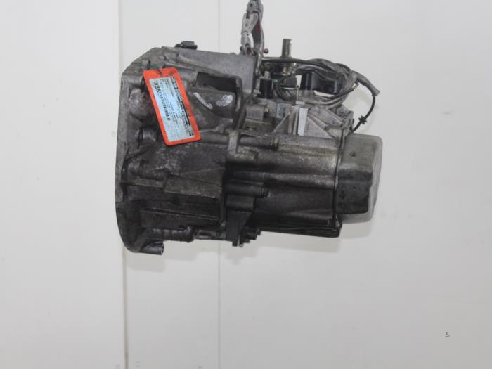 Gebruikte Versnellingsbak Citroen C5 I Berline (DC) 2.0 HDi 110 Prijs € 174,00 Margeregeling aangeboden door Van Gils Automotive