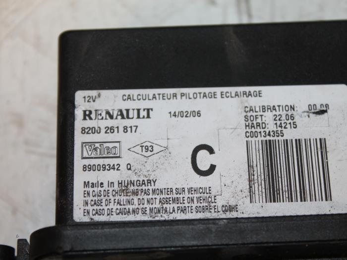 Computer Verlichting van een Renault Clio III (BR/CR) 1.6 16V 2006