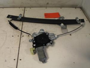 Gebruikte Ruitmechaniek 4Deurs rechts-voor Hyundai Getz 1.4i 16V Prijs € 40,00 Margeregeling aangeboden door Van Gils Automotive
