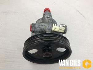 Gebruikte Servopomp Renault Laguna II Grandtour (KG) 1.9 dCi 100 Prijs € 60,00 Margeregeling aangeboden door Van Gils Automotive