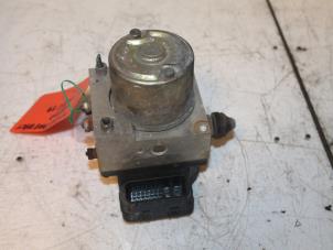 Gebruikte ABS Pomp Mazda Premacy 2.0 DiTD 16V Comfort Prijs € 75,00 Margeregeling aangeboden door Van Gils Automotive