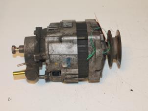 Gebruikte Dynamo Isuzu Diversen Prijs € 75,00 Margeregeling aangeboden door Van Gils Automotive