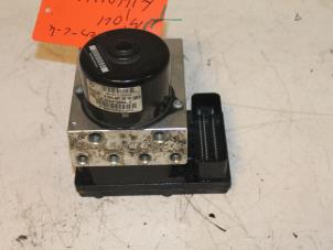 Gebruikte ABS Pomp Mercedes C (W203) 2.2 C-200 CDI 16V Prijs € 75,00 Margeregeling aangeboden door Van Gils Automotive