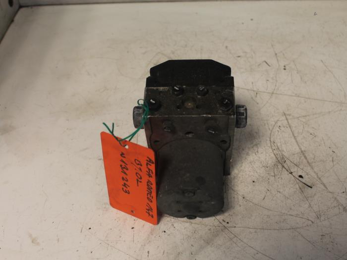 Gebruikte ABS Pomp Alfa Romeo 147 (937) 1.9 JTD 115 Prijs € 25,00 Margeregeling aangeboden door Van Gils Automotive