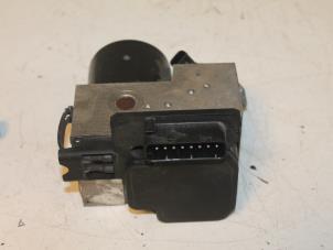 Gebruikte ABS Pomp Mercedes S (W220) 3.2 S-320 18V Prijs € 75,00 Margeregeling aangeboden door Van Gils Automotive