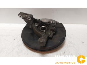 Gebruikte Fusee links-voor Saab 9-3 II (YS3F) 2.8 V6 24V Turbo Prijs € 65,00 Margeregeling aangeboden door Van Gils Automotive