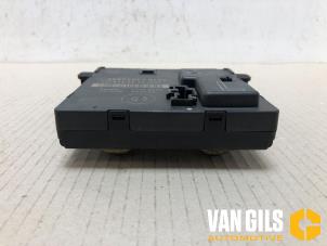Gebruikte Deur module Mercedes E Combi 4-matic (S211) 3.0 E-280 CDI 24V Prijs € 40,00 Margeregeling aangeboden door Van Gils Automotive