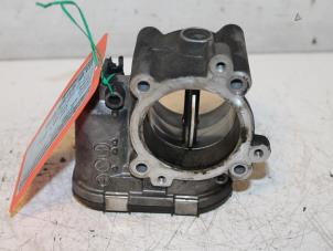 Gebruikte Gasklephuis Mercedes E Combi 4-matic (S211) 3.0 E-280 CDI 24V Prijs € 65,00 Margeregeling aangeboden door Van Gils Automotive