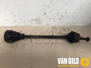 Gebruikte Aandrijfas links-achter Audi A6 Avant Quattro (C5) 2.5 TDI V6 24V Prijs € 74,99 Margeregeling aangeboden door Van Gils Automotive