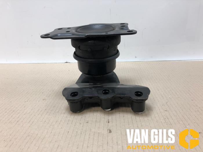Gebruikte Motorrubber Skoda Fabia (6Y2) 1.4i 16V Prijs € 35,00 Margeregeling aangeboden door Van Gils Automotive