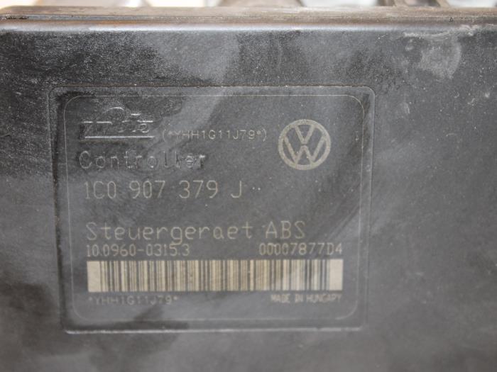 Gebruikte ABS Pomp Volkswagen Golf IV (1J1) 1.9 TDI Prijs € 25,00 Margeregeling aangeboden door Van Gils Automotive