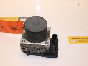 Gebruikte ABS Pomp Renault Megane II Grandtour (KM) 1.9 dCi 120 Prijs € 75,00 Margeregeling aangeboden door Van Gils Automotive