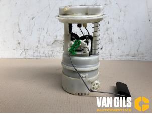 Gebruikte Benzinepomp Renault Twingo II (CN) 1.2 16V Prijs € 43,00 Margeregeling aangeboden door Van Gils Automotive
