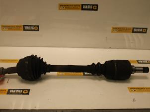 Gebruikte Homokineetas links-voor Lancia Phedra 2.2 JTD 16V Prijs € 74,99 Margeregeling aangeboden door Van Gils Automotive