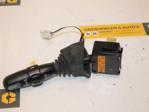 Gebruikte Ruitenwis Schakelaar Chevrolet Tacuma 1.6 16V Prijs € 30,00 Margeregeling aangeboden door Van Gils Automotive