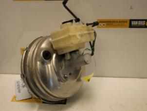 Gebruikte Rembekrachtiger BMW 5 serie (E60) 545i 32V Prijs € 75,00 Margeregeling aangeboden door Van Gils Automotive