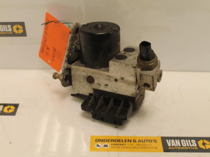 Gebruikte ABS Pomp Mercedes A (W168) 1.6 A-160 Prijs € 25,00 Margeregeling aangeboden door Van Gils Automotive
