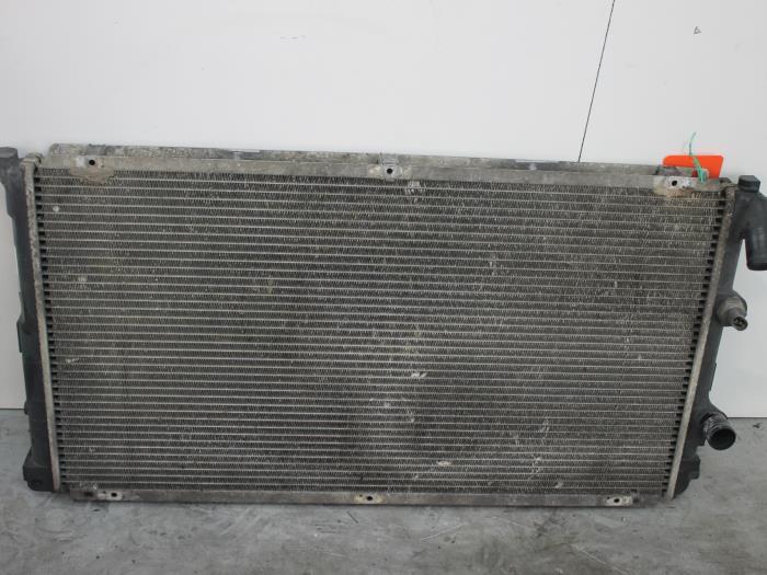 Gebruikte Radiateur Renault Master Prijs € 65,00 Margeregeling aangeboden door Van Gils Automotive