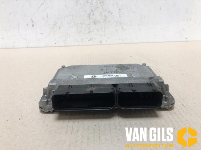 Gebruikte Computer Motormanagement Volkswagen Passat (3B3) 1.6 Prijs € 65,00 Margeregeling aangeboden door Van Gils Automotive