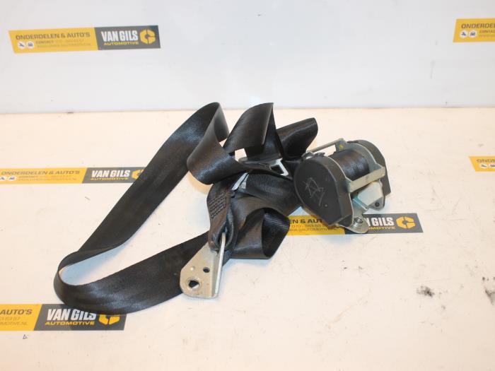 Rear seatbelt, right Volkswagen Golf O80974