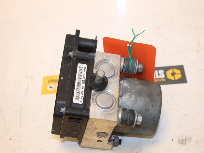 Gebruikte ABS Pomp Fiat Punto II (188) 1.3 JTD Multijet 16V Prijs € 75,00 Margeregeling aangeboden door Van Gils Automotive