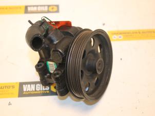 Gebruikte Stuurpomp Ford Focus 1 1.8 TDdi Prijs € 60,00 Margeregeling aangeboden door Van Gils Automotive