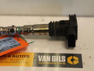 Gebruikte Bobine Volkswagen Passat (3B3) 2.0 20V Prijs € 30,00 Margeregeling aangeboden door Van Gils Automotive