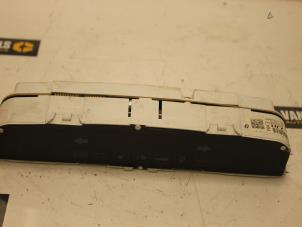 Gebruikte Display Interieur Hyundai Matrix 1.6 16V Prijs € 35,00 Margeregeling aangeboden door Van Gils Automotive