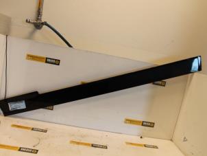 Gebruikte Sierlijst Mercedes Vito (639.7) 2.2 113 CDI 16V Euro 5 Prijs € 30,00 Margeregeling aangeboden door Van Gils Automotive