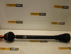 Gebruikte Homokineetas rechts-voor Volkswagen Golf IV (1J1) 1.9 TDI 110 Prijs € 45,00 Margeregeling aangeboden door Van Gils Automotive