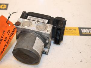 Gebruikte ABS Pomp Renault Grand Scénic II (JM) 1.5 dCi 100 Prijs € 75,00 Margeregeling aangeboden door Van Gils Automotive