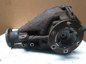 Gebruikte Differentieel achter Mitsubishi Pajero Hardtop (V6/7) 3.2 DI-D 16V Prijs € 450,00 Margeregeling aangeboden door Van Gils Automotive