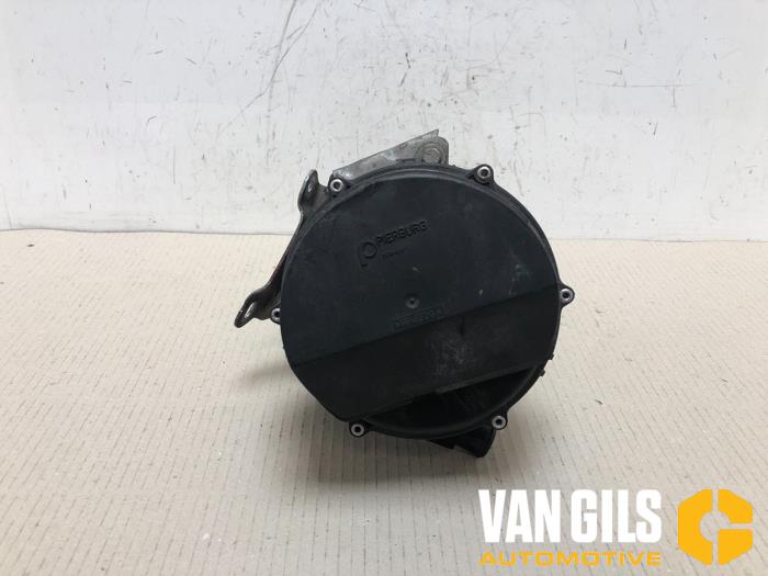 Pullairpomp van een BMW 3 serie (E46/2C) 320 Ci 24V 2002