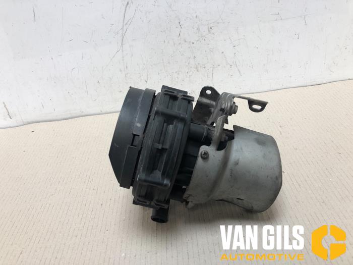 Pullairpomp van een BMW 3 serie (E46/2C) 320 Ci 24V 2002