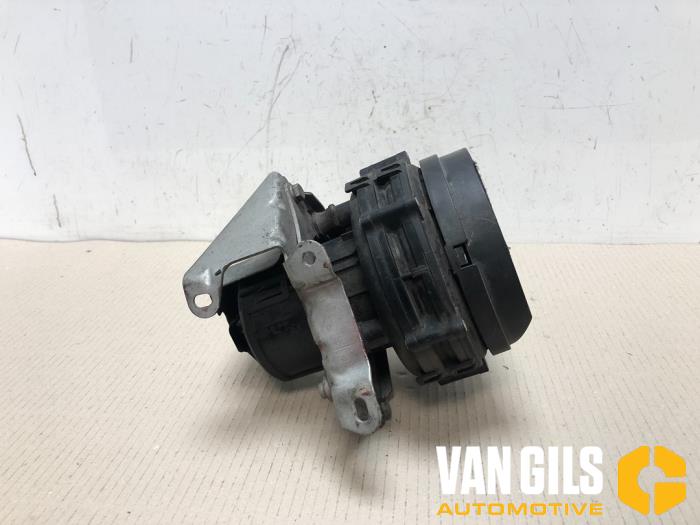 Pullairpomp van een BMW 3 serie (E46/2C) 320 Ci 24V 2002