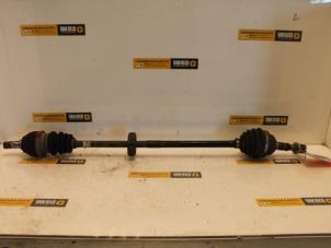 Gebruikte Aandrijfas rechts-voor Opel Astra G (F08/48) 1.6 Prijs € 74,99 Margeregeling aangeboden door Van Gils Automotive