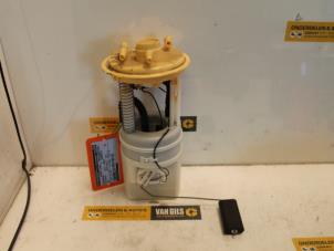 Gebruikte Benzinepomp Mitsubishi Colt (Z2/Z3) 1.3 16V Prijs € 54,00 Margeregeling aangeboden door Van Gils Automotive