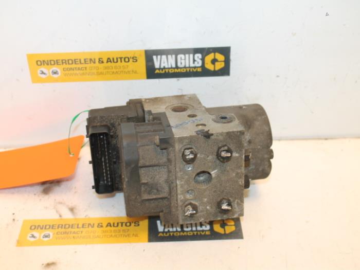 Gebruikte ABS Pomp Volkswagen Passat (3B2) 1.6 Prijs € 25,00 Margeregeling aangeboden door Van Gils Automotive