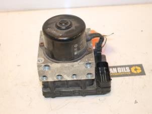 Gebruikte ABS Pomp Volkswagen Golf IV Variant (1J5) 1.6 16V Prijs € 30,00 Margeregeling aangeboden door Van Gils Automotive