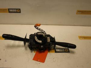 Gebruikte Licht + Raw Schakelaar Renault Master II (FD/HD) 1.9 dCi Prijs € 50,00 Margeregeling aangeboden door Van Gils Automotive