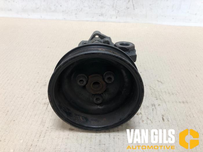 Gebruikte Servopomp Volkswagen Polo III (6N1) 1.6i 75 Prijs € 60,00 Margeregeling aangeboden door Van Gils Automotive