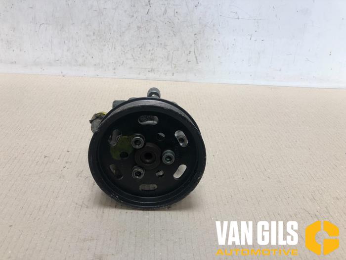 Gebruikte Pomp Servo Volkswagen Golf IV (1J1) 1.9 TDI 100 Prijs € 60,00 Margeregeling aangeboden door Van Gils Automotive
