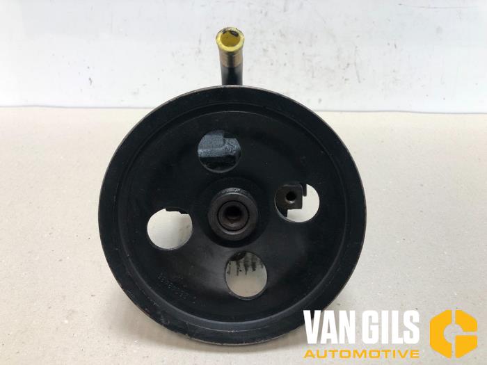 Gebruikte Servopomp Mitsubishi Carisma 1.6i 16V Prijs € 60,00 Margeregeling aangeboden door Van Gils Automotive