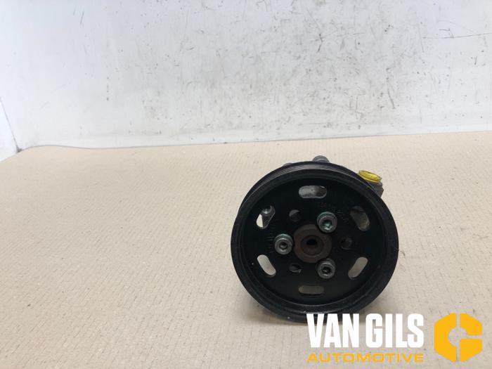 Gebruikte Servopomp Seat Leon (1M1) 1.8 20V Turbo 4 Prijs € 60,00 Margeregeling aangeboden door Van Gils Automotive