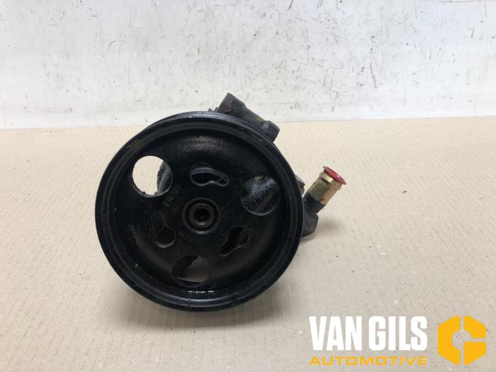 Gebruikte Pomp Servo Ford Ka I 1.3i (96 EEC) Prijs € 60,00 Margeregeling aangeboden door Van Gils Automotive
