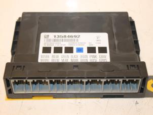 Gebruikte Module Bodycontrol Opel Ampera-e 1.4 16V Prijs € 94,00 Margeregeling aangeboden door Van Gils Automotive