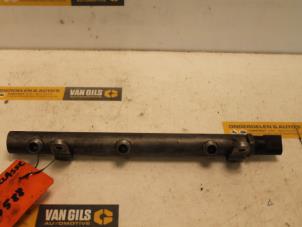 Gebruikte Injector brug Mercedes E Combi 4-matic (S211) 3.0 E-280 CDI 24V Prijs € 50,00 Margeregeling aangeboden door Van Gils Automotive