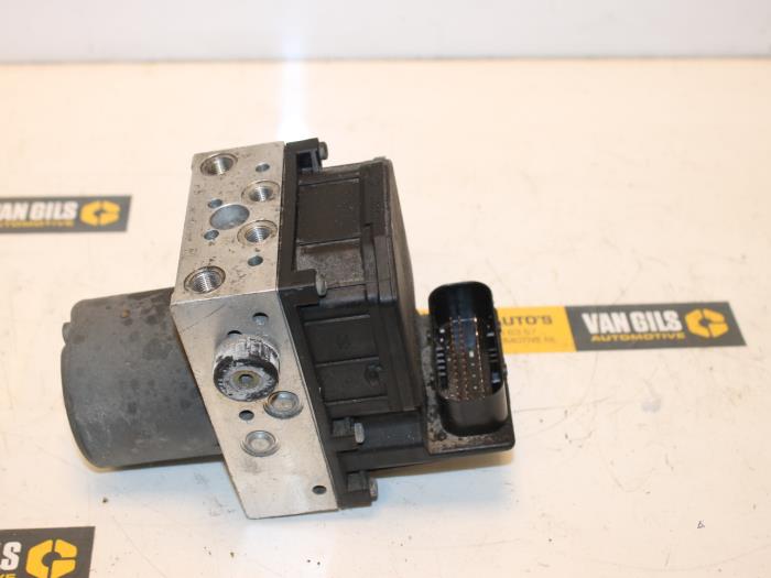 Gebruikte ABS Pomp Fiat Stilo (192A/B) 1.6 16V 3-Drs. Prijs € 25,00 Margeregeling aangeboden door Van Gils Automotive